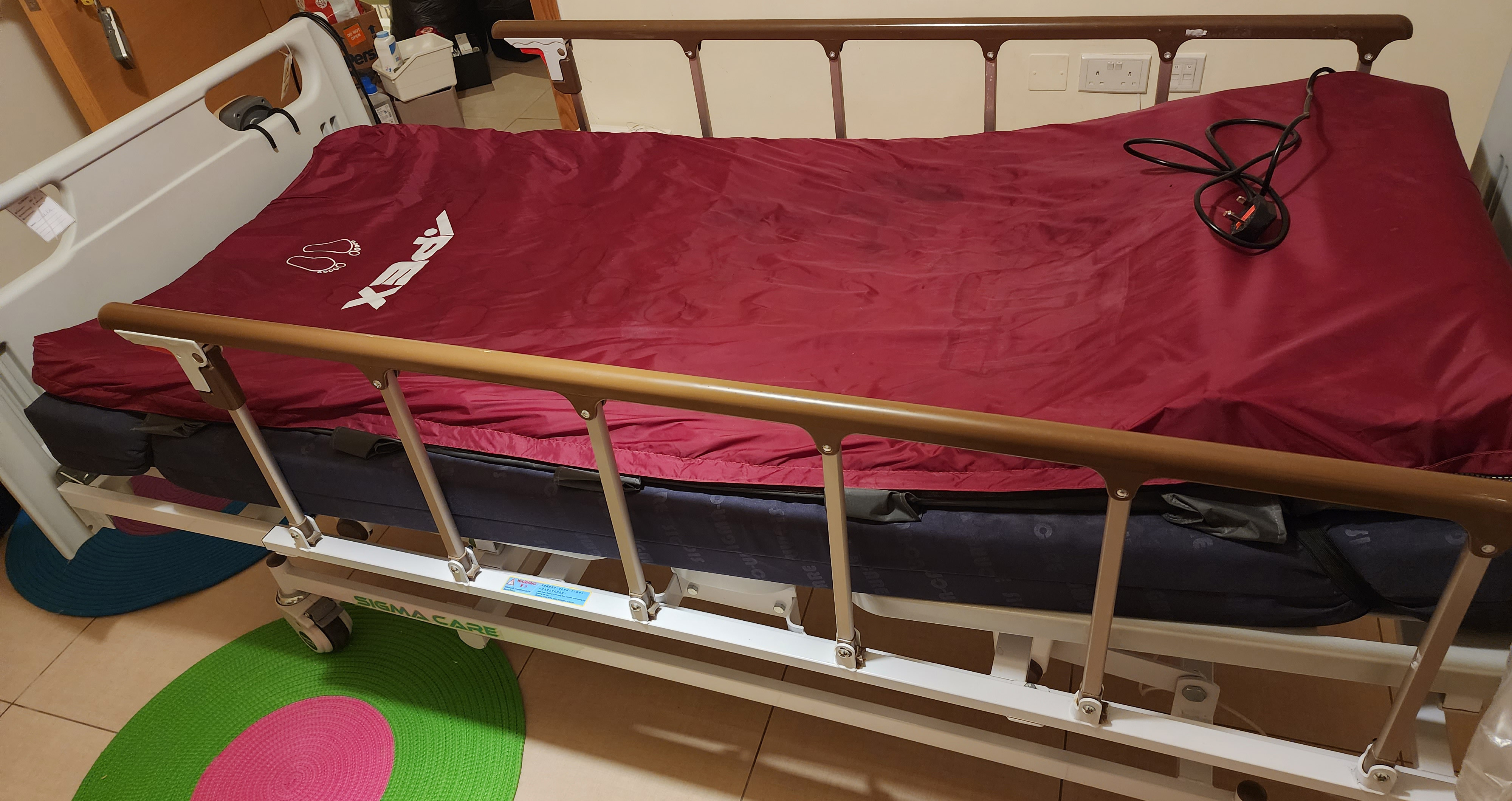 Sigma Care fully electrical bed with Apex automatic mattress