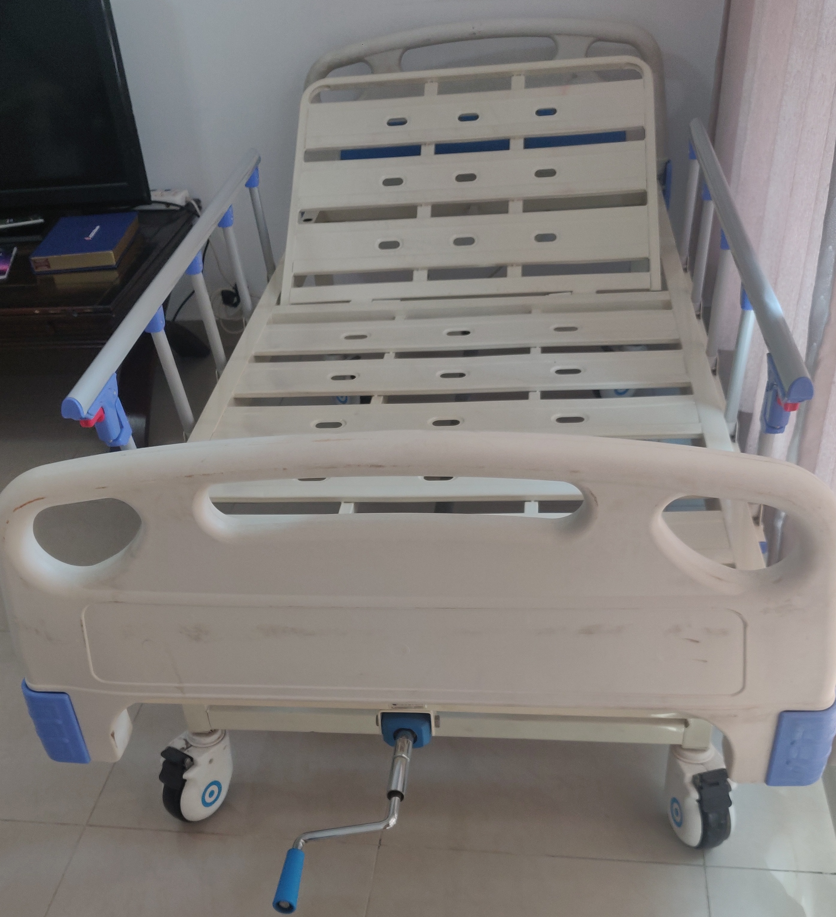 Manual Hospital Bed with Collapsible Railing