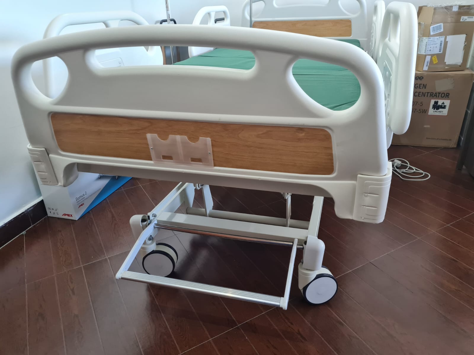 Abronn 5 Function Electric Bed Used for 3 months