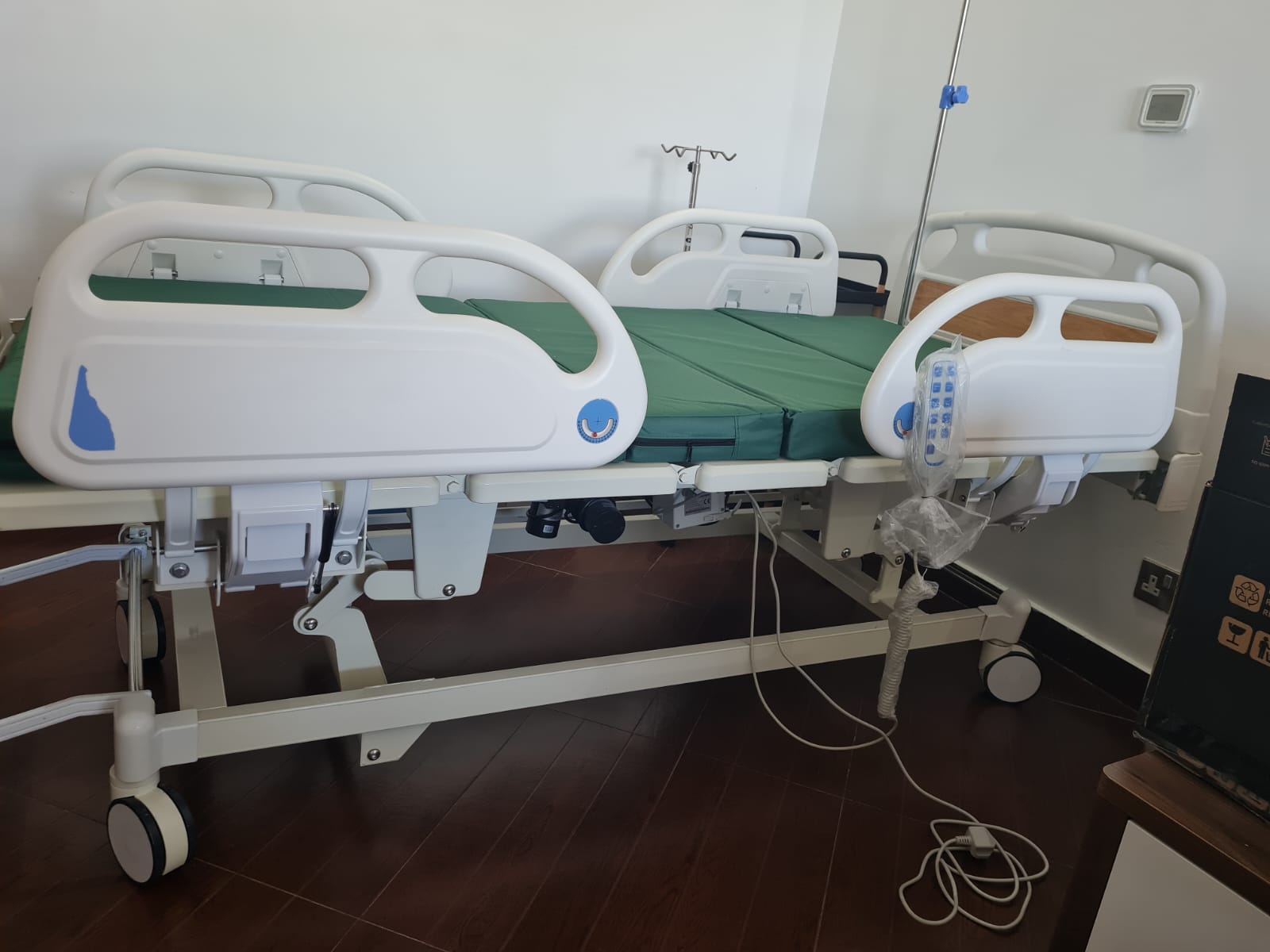 Electrical hospital bed 