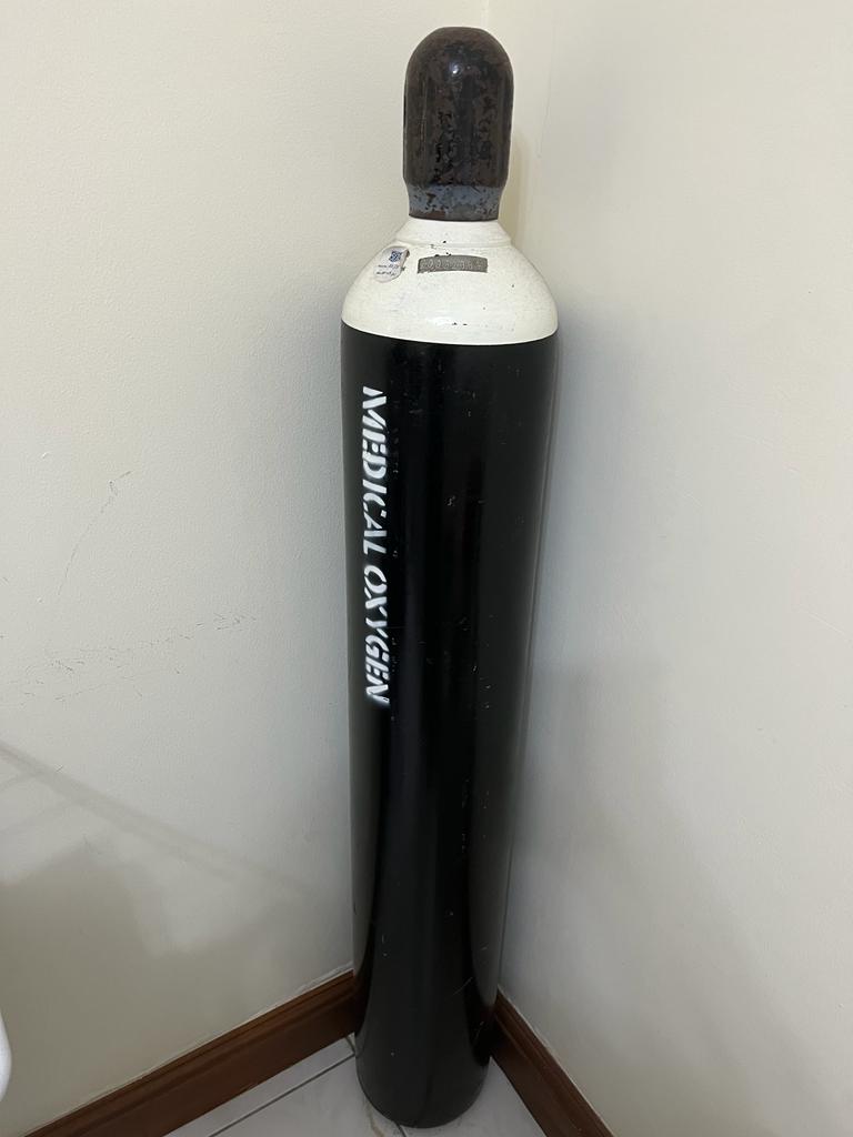 Oxygen cylinder 4.0 Liters 