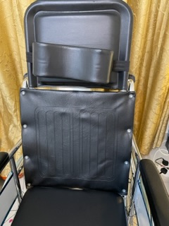 Hand-pushed semi-lying wheelchair With toilet