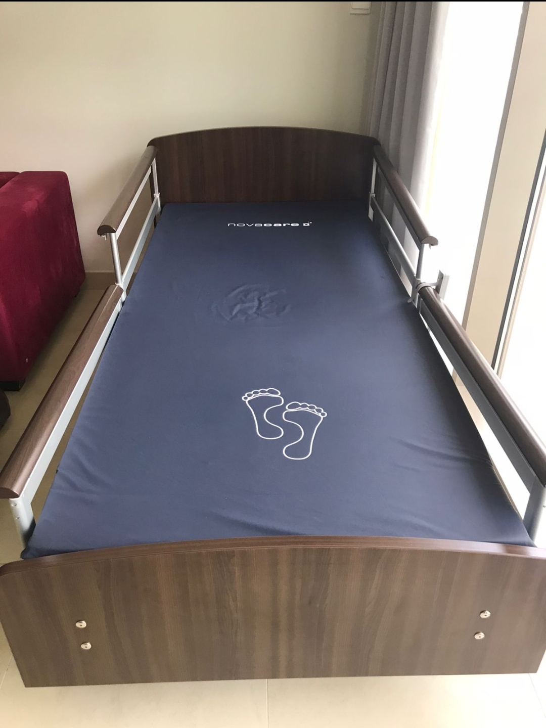 Medical Bed with air mattress 