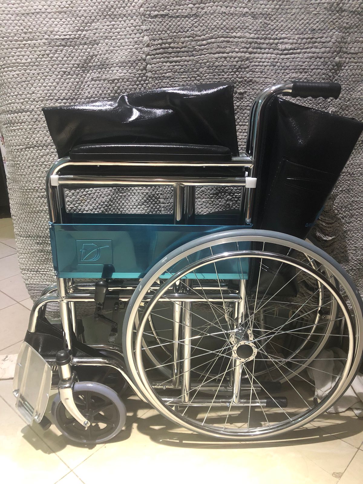 Dayang Manual Wheelchair Black