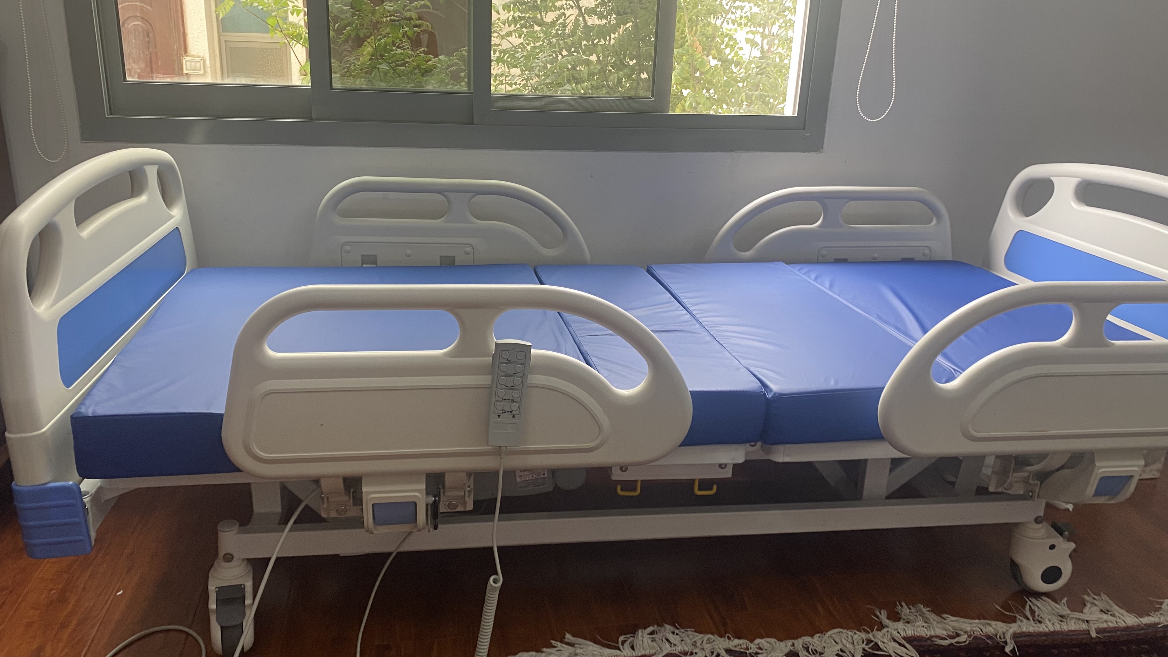 Electric Medical Bed - Perfect Condition